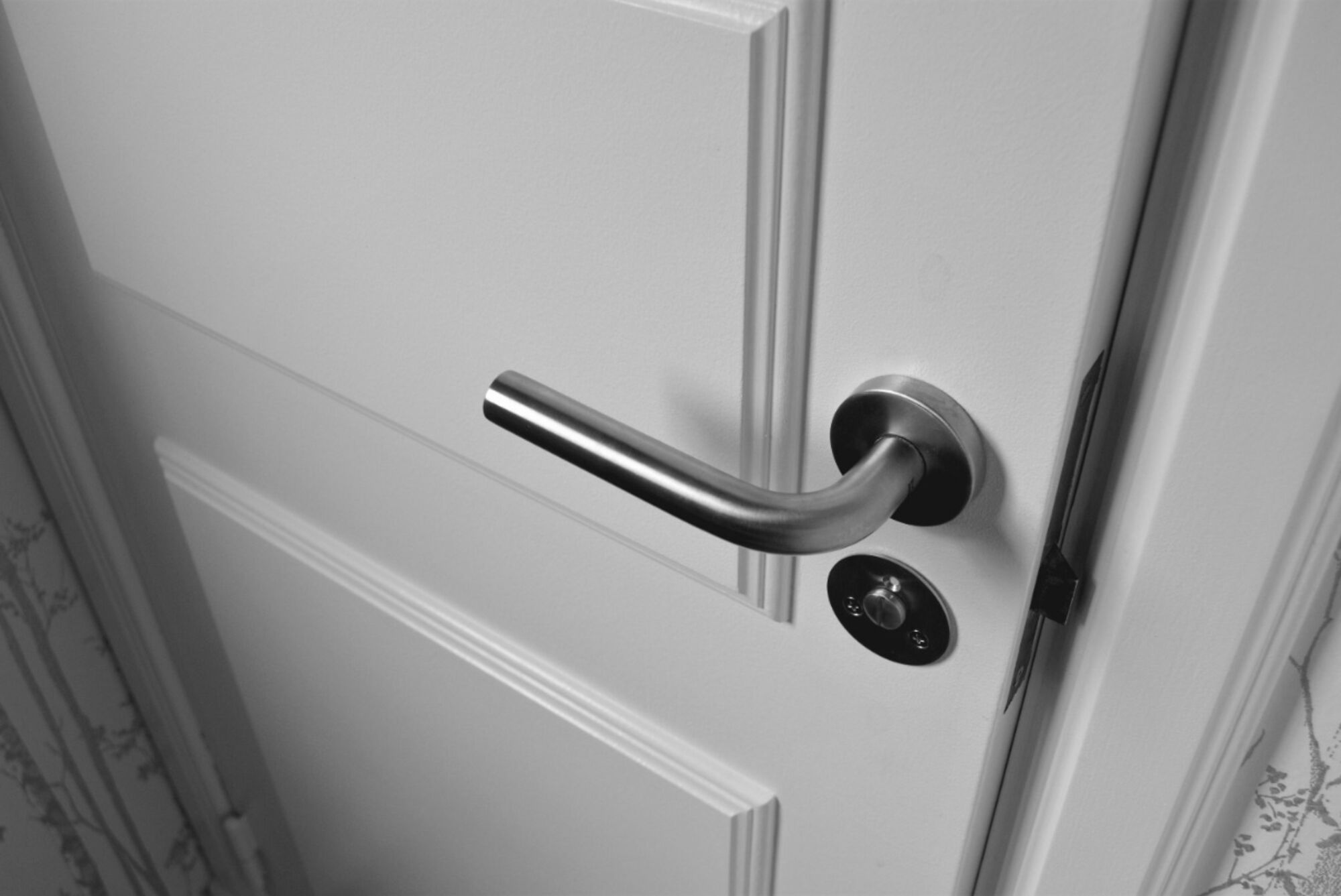 door-alarms-for-apartments-learn-everything-about-door-security-for